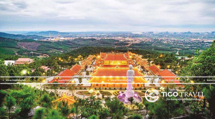 Tour Quảng Ninh 1 ngày giá ưu đãi khám phá Yên Tử và chùa Ba Vàng từ Hà Nội